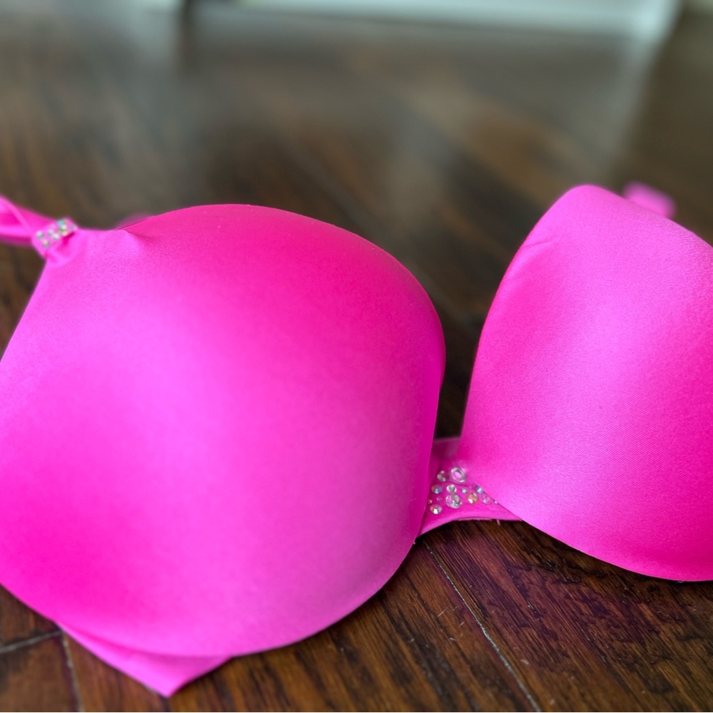 Victoria’s Secret - Picture 12 of 13